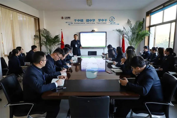J9集团活动结束后立即组织“差距会”