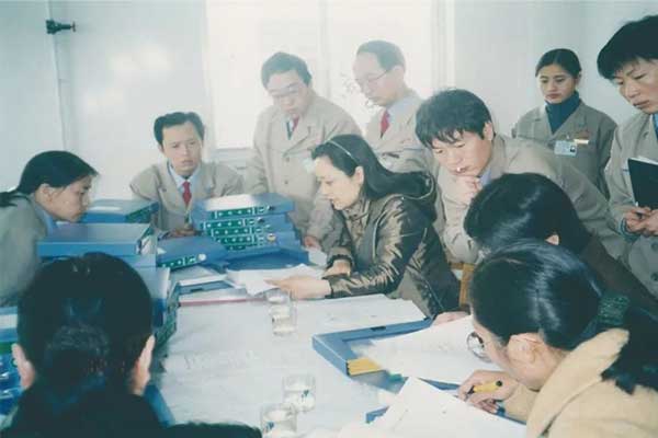 J9集团人日夜奋战准备GMP认证